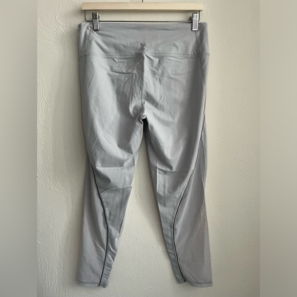 Victoria Secret “Knockout” Sport leggings - Picture 5 of 6